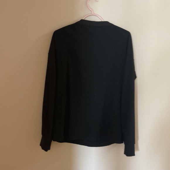 Lounge set. Like new. Pants with drawstring and pockets. Super comfy. - Picture 3 of 5